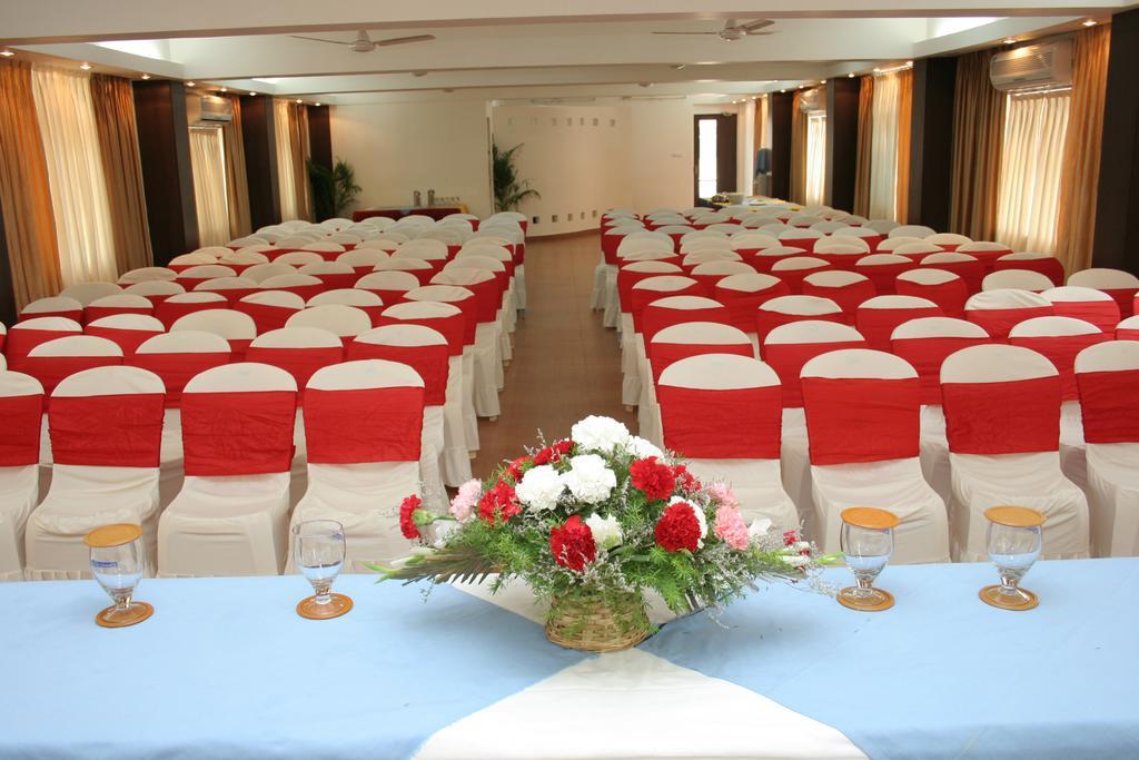 Alor Grande Holiday Resort Кандолим Екстериор снимка