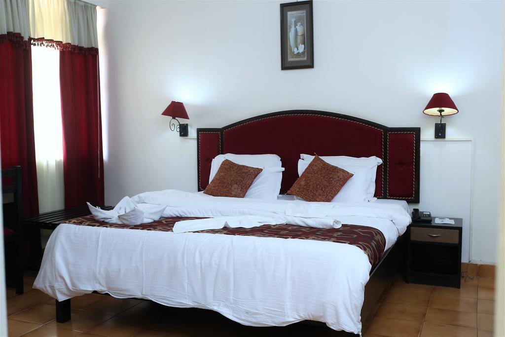 Alor Grande Holiday Resort Кандолим Екстериор снимка