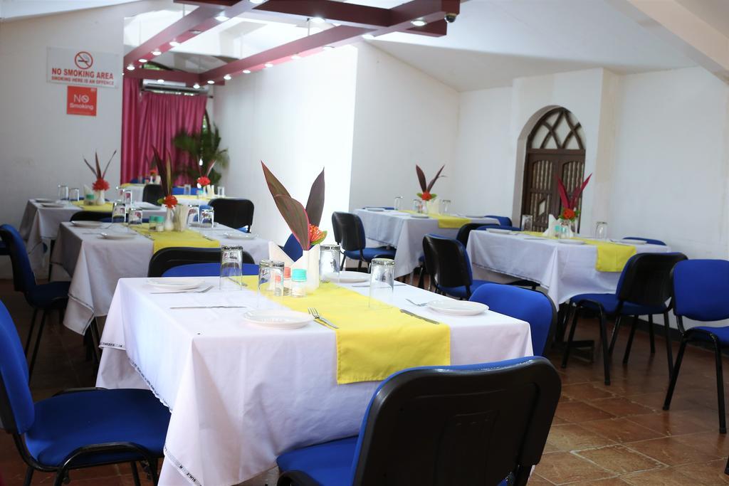 Alor Grande Holiday Resort Кандолим Екстериор снимка